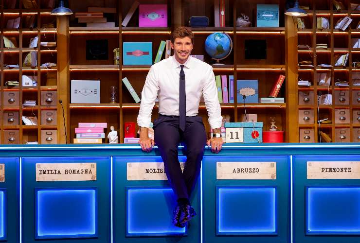 stefano de martino nello studio di affari tuoi