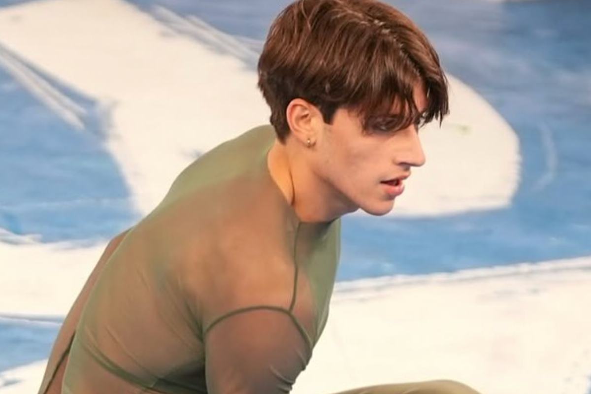 Tommaso nello studio di Amici mentre balla